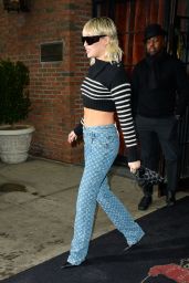 Miley Cyrus Street Style - Leaving Her Hotel in NY 02/13/2020