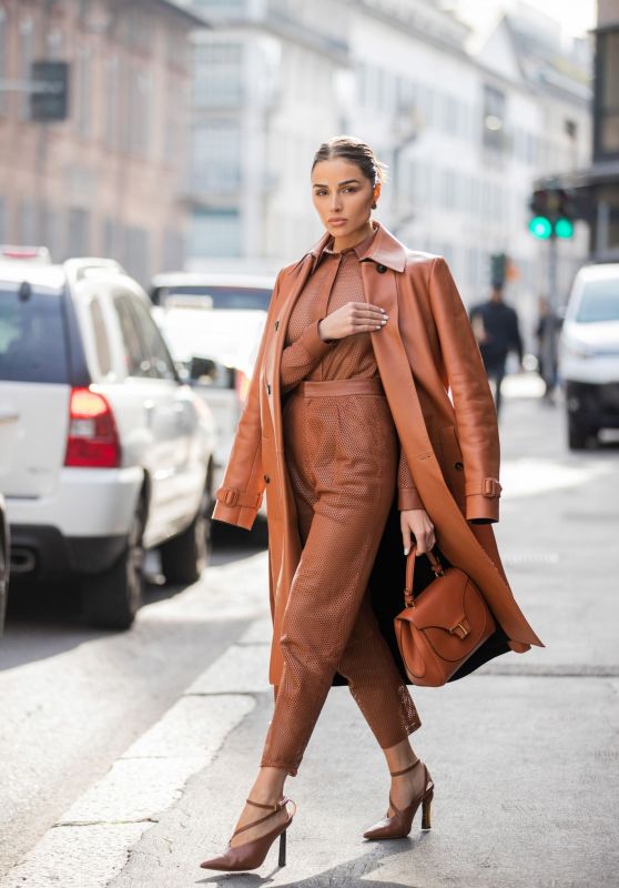 Olivia Culpo – Out in Milan 02/21/2020