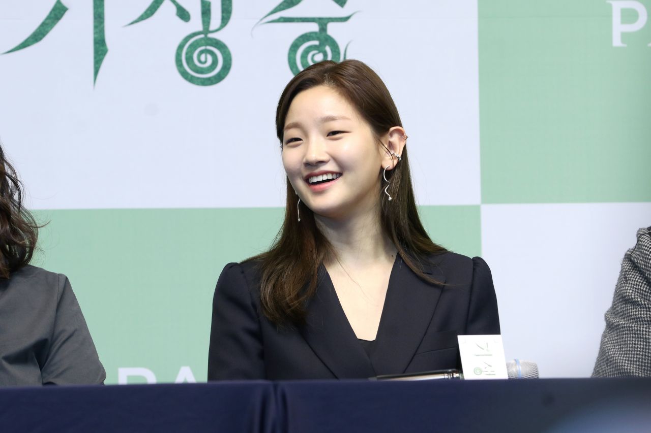 Park So Dam & Cho Yeo Jeong - Press Conference in Seoul 02/19/2020
