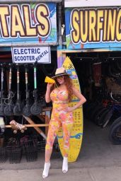 Phoebe Price - Photoshoot in Venice Beach 01/30/2020