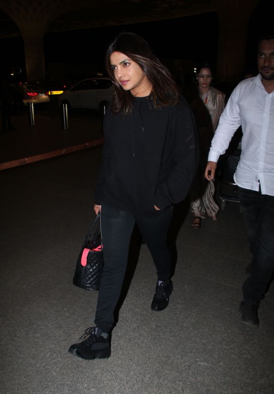 Priyanka Chopra – Mumbai Airport 02/24/2020