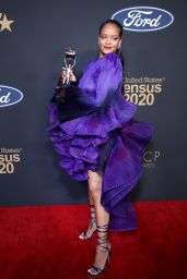 Rihanna – NAACP Image Awards 2020