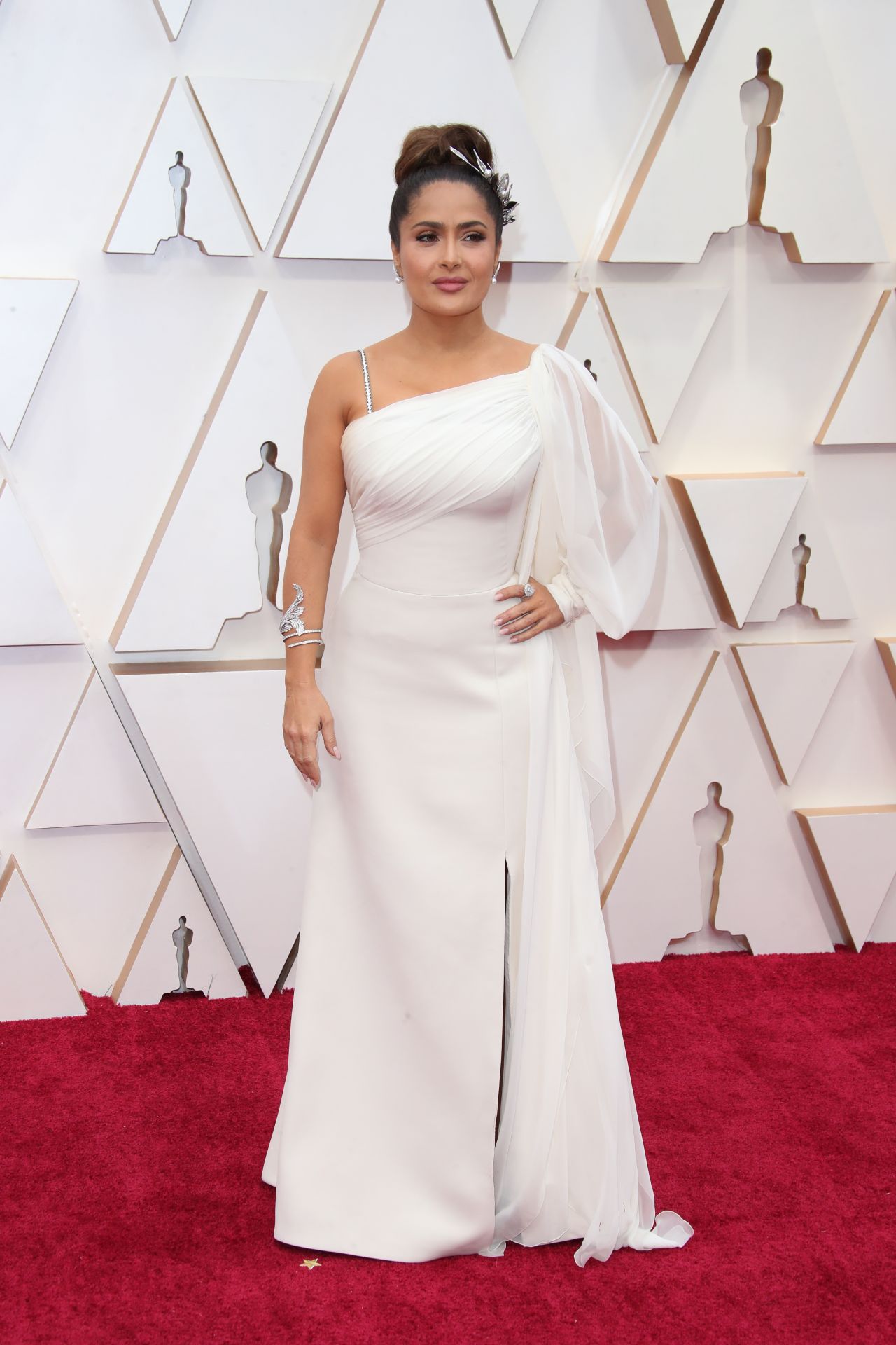 Salma Hayek – Oscars 2020 Red Carpet • CelebMafia