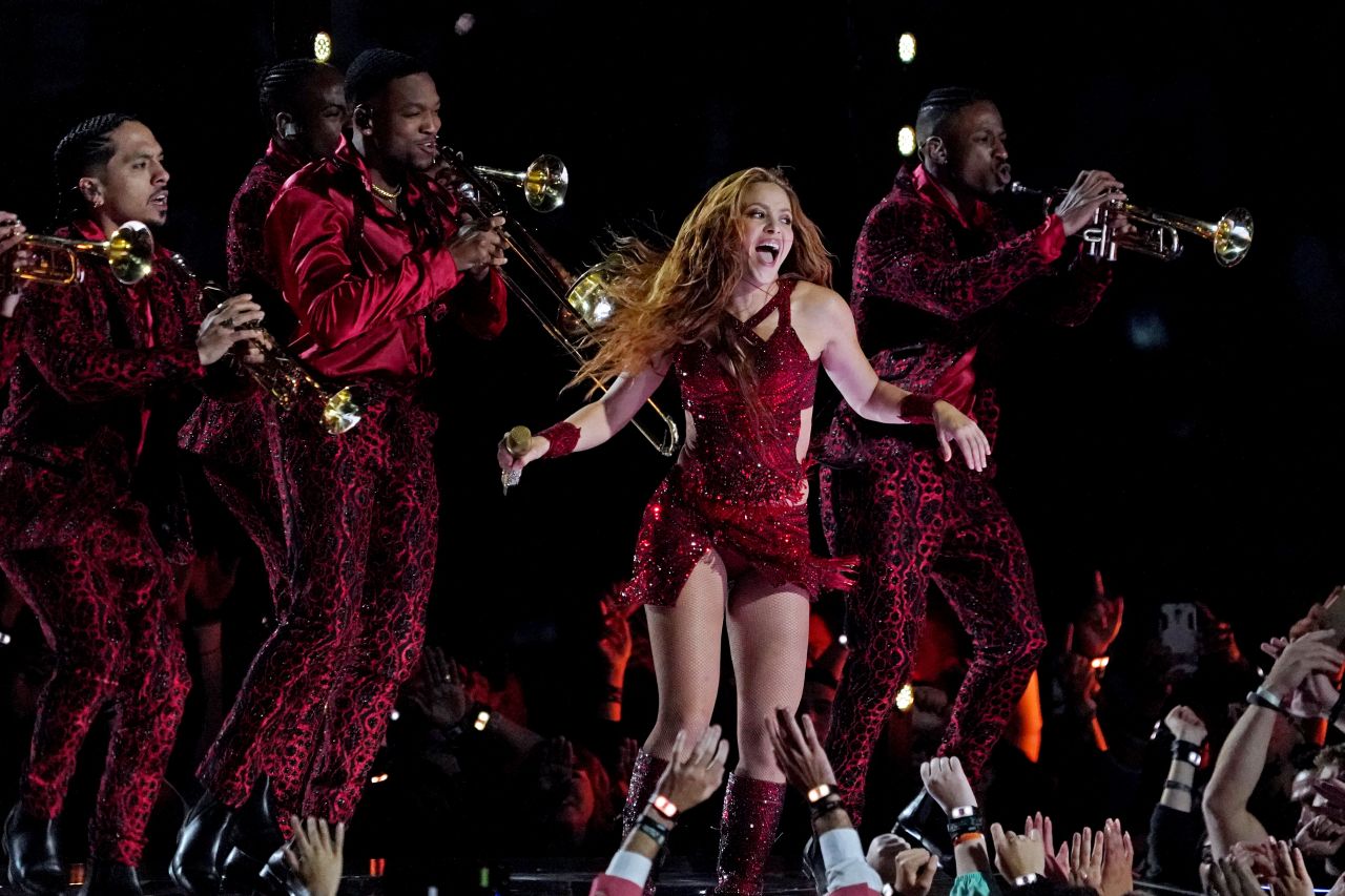 shakira-super-bowl-liv-halftime-show-21.