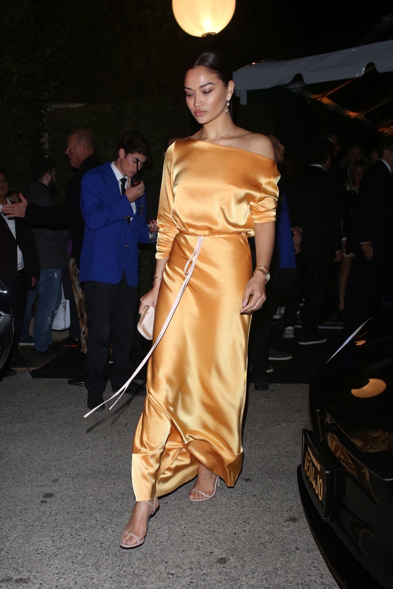 Shanina Shaik – Arriving at the WME Pre-Oscars Party in Hollywood 02/07