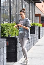 Alessandra Ambrosio in Workout Outfit 03/11/2020
