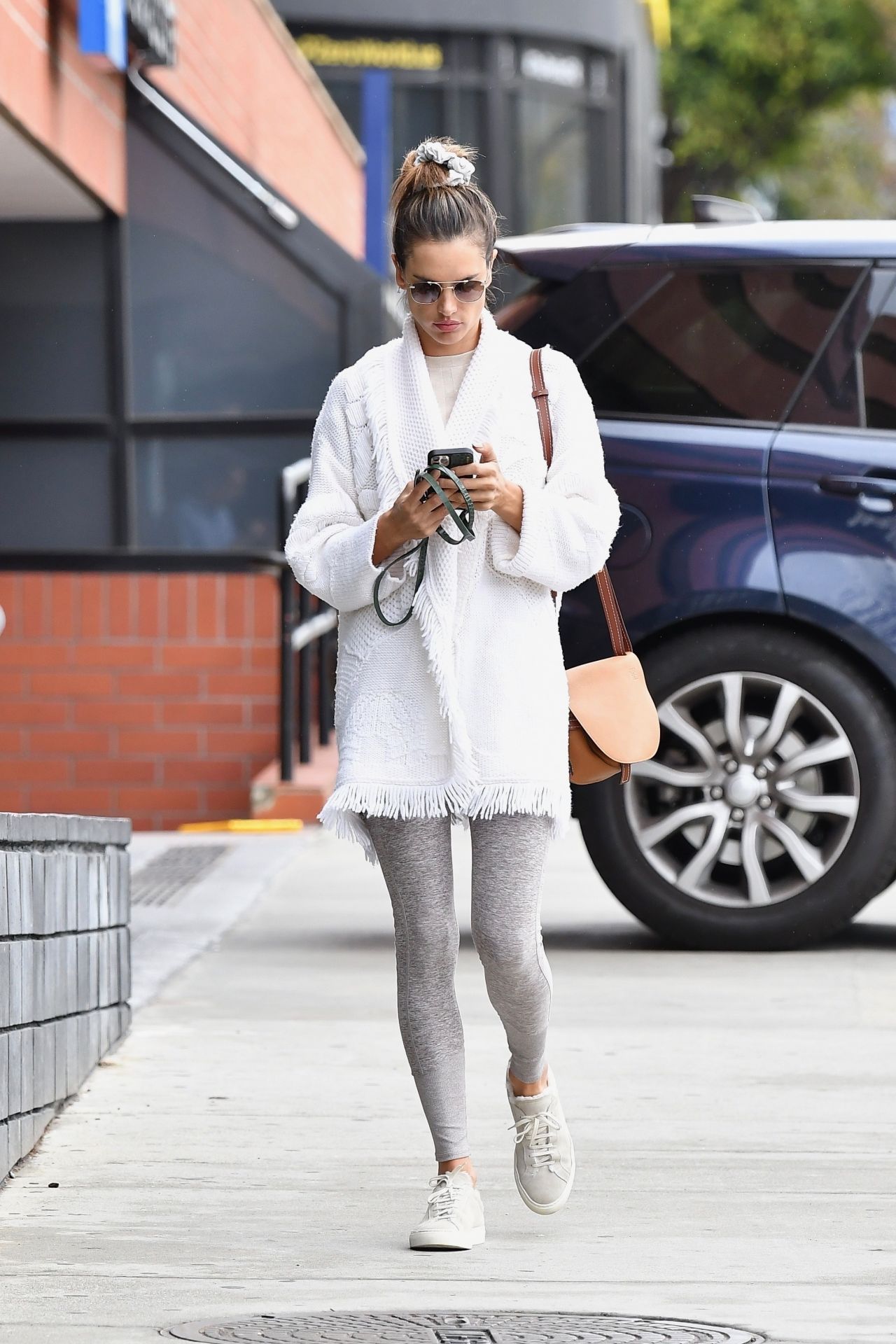 alessandra ambrosio steps out without makeup while carrying a louis vuitton  travel bag as she leaves her house in brentwood, los angeles-071018_4