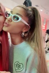 Ariana Grande - Social Media 03/05/2020