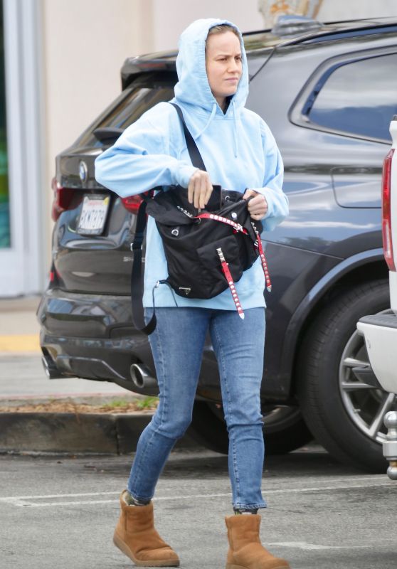 Brie Larson in Casual Outfit - Los Angeles 03/17/2020