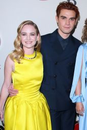 Britt Robertson – “I Still Believe” Premire in LA