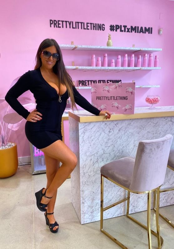 Claudia Romani - Pretty Little Thing Showroom in Miami 03/09/2020
