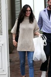 Courtney Cox - Shopping in Melrose Place 03/10/2020