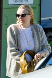 Dakota Fanning - Takes Some Stuff to Her New Home in Los Angeles 03/21/2020