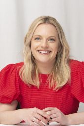 Elisabeth Moss - Promoting "Invisible Man" in Hollywood 03/12/2020