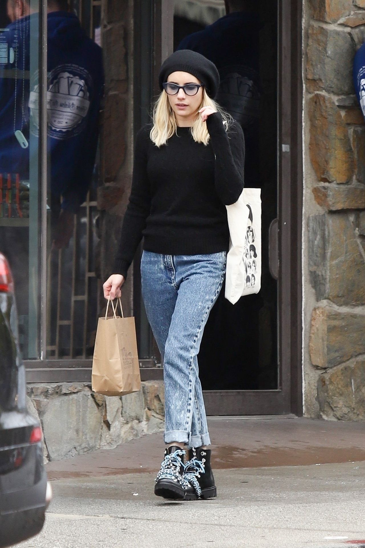 Emma Roberts Street Style - Shopping in Los Angeles 03/14/2020 • CelebMafia