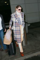 Gigi Hadid in Travel Outfit - JFK Airport in NYC 03/03/2020
