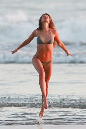 Gisele Bundchen in a Bikini - Costa Rica 03/15/2020