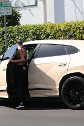 Hailey Rhode Bieber - Leaving Lunch at Backyard Bowl in West Hollywood 03/05/2020