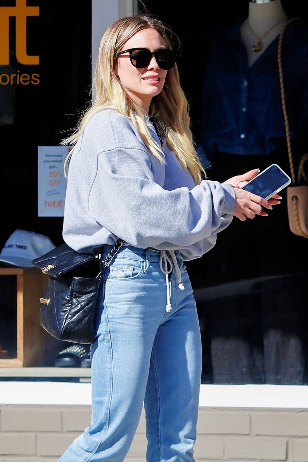 Hilary Duff - Joan's on Third in Los Angeles 12/24/2019 • CelebMafia