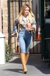 Hilary Duff in Casual Outfit - Leaves Alfred in Studio City 03/04/2020