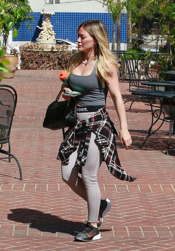 Hilary Duff in Gym Ready Outfit - Studio City 03/06/2020c