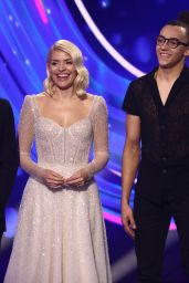 Holly Willoughby - "Dancing On Ice" TV Show S12E10 in Hertfordshire