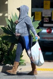 Katy Perry - Shopping at CVS Pharmacy in LA 03/21/2020