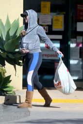 Katy Perry - Shopping at CVS Pharmacy in LA 03/21/2020