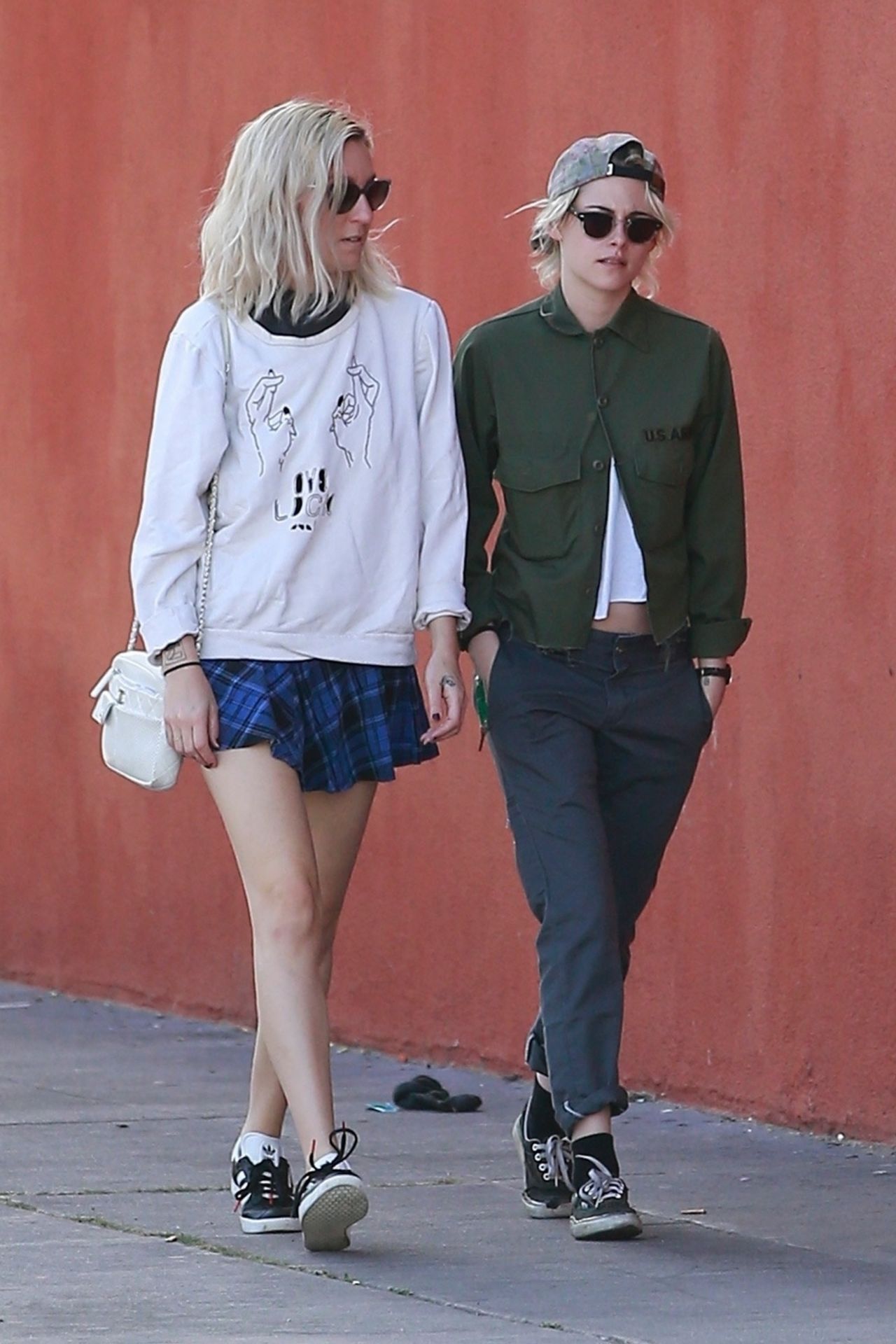 Kristen Stewart - Out With a Friend in Los Feliz 03/08/2020 • CelebMafia