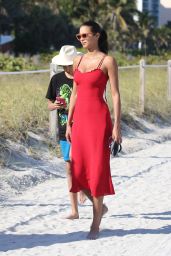 Lais Ribeiro in Leopard Print Bikini – Beach in Miami 03/01/2020