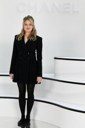 Nadia Tereszkiewic – Chanel Show at Paris Fashion Week 03/03/2020