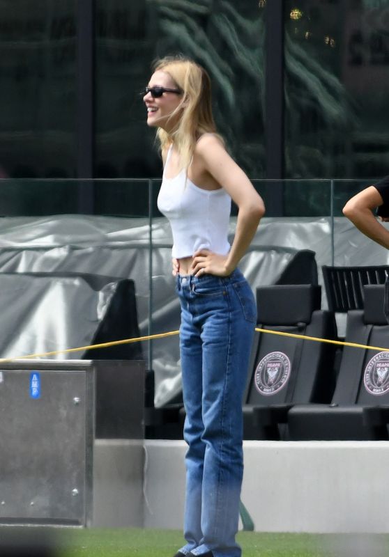 Nicola Peltz - Out in Fort Lauderdale 03/14/2020