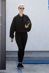 Rosie Huntington-Whiteley in Leggings - Out in Los Angeles 03/07/2020