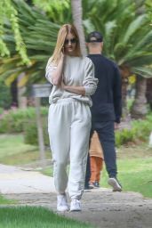 Rosie Huntington-Whiteley - Out in Beverly Hills 03/17/2020
