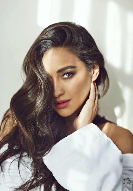 Shay Mitchell - Cosmopolitan Middle East 2020