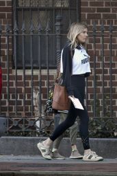Sienna Miller Street Style - NYC 03/03/2020