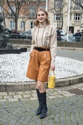 Stefanie Giesinger – Arriving at the Miu Miu Fashion Show in Paris 03/03/2020