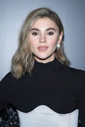 Stefanie Giesinger – Louis Vuitton Show at Paris Fashion Week 03/03/2020