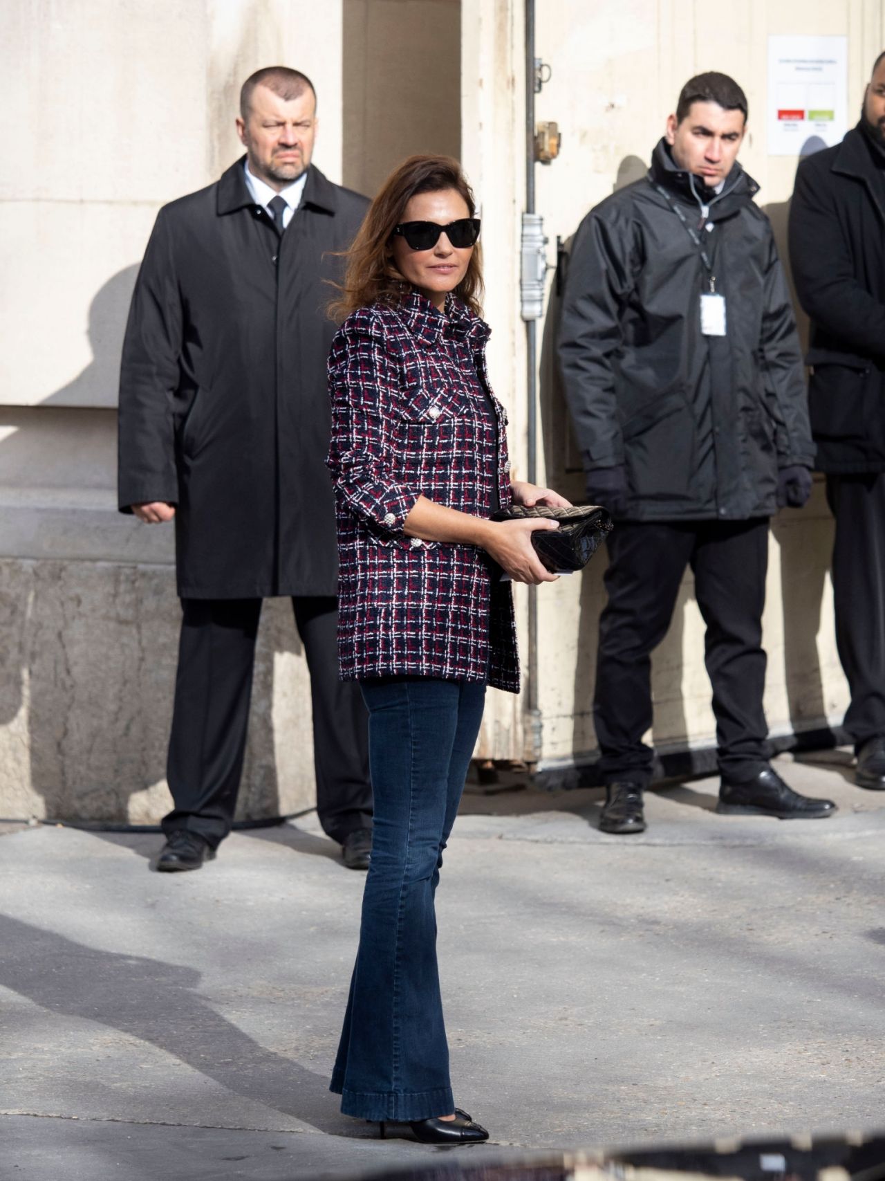 Virginie Ledoyen - Arrives at Chanel Show at Paris Fashion Week 03/03