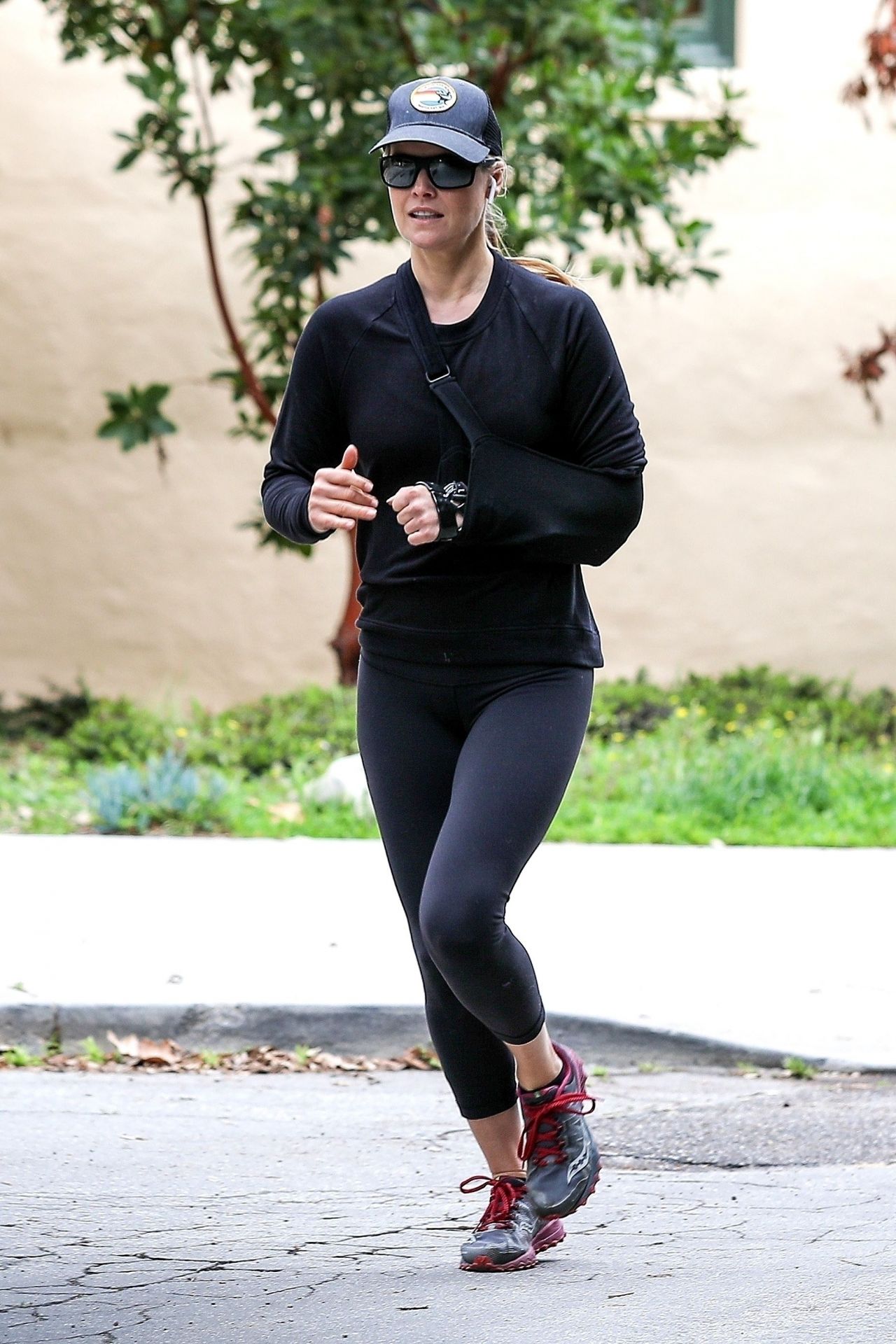 Ali Larter - Out For a Jog in Santa Monica 04/13/2020 • CelebMafia