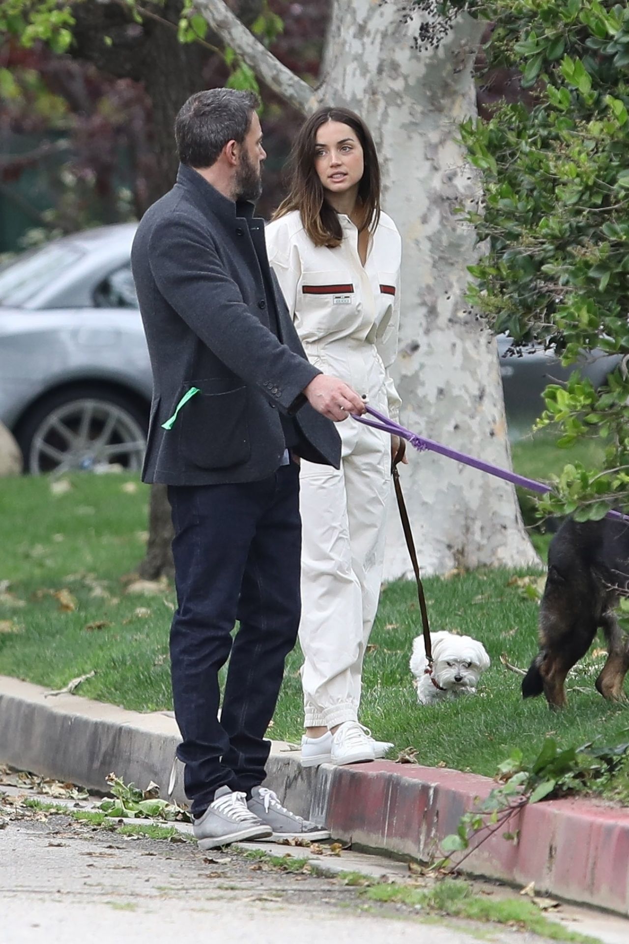 Ana De Armas and Ben Affleck - Morning Stroll for Easter Sunday in ...