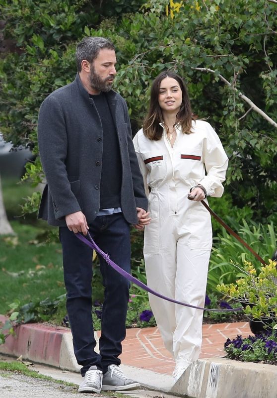 Ana De Armas and Ben Affleck - Morning Stroll for Easter Sunday in ...