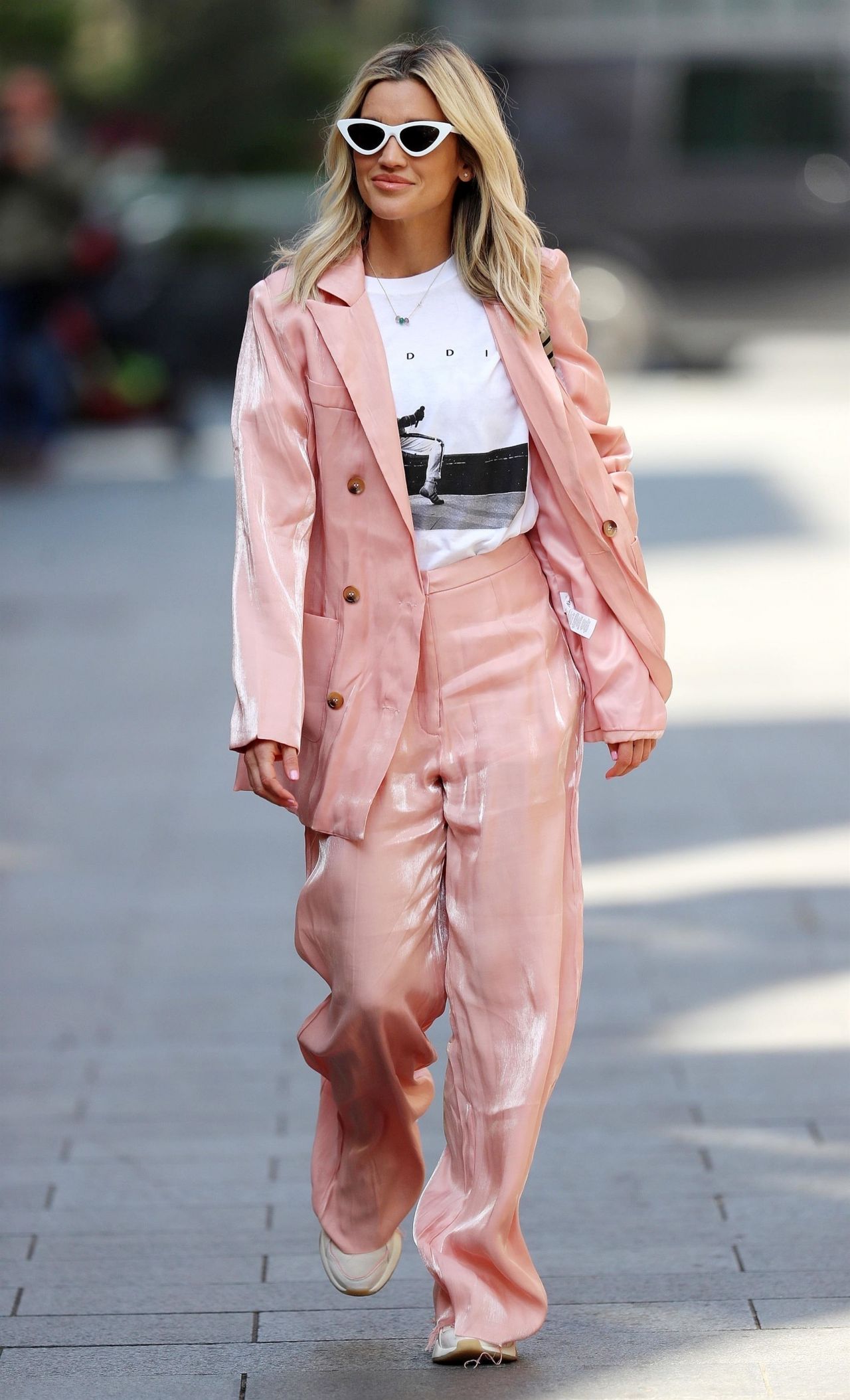 Ashley Roberts in Pink 'Rock 'n Roll Vibe' Suit - London 04/23/2020 ...