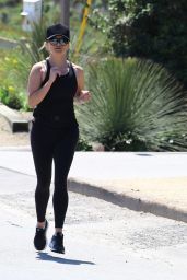 Ava Phillippe – Jogging in Pacific Palisades 04/11/2020