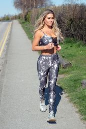 Bianca Gascoigne - Working Out in Gravesend 04/16/2020
