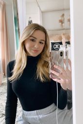 Chloe Lukasiak - Social Media 04/28/2020