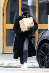 Chloe Moretz - Getting Groceries in Studio City 04/08/2020