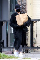 Chloe Moretz - Getting Groceries in Studio City 04/08/2020