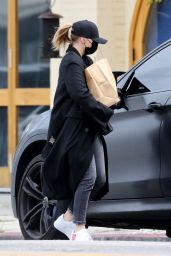 Chloe Moretz - Getting Groceries in Studio City 04/08/2020