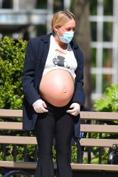 Chloe Sevigny - Shows Off Her Growing Baby Bump - New York City 04/28/2020